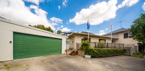 36 Kiteroa Terrace, Rothesay Bay, Auckland