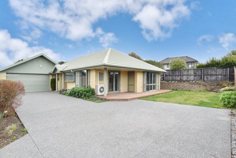 14B Quantock Place, Burwood, Christchurch