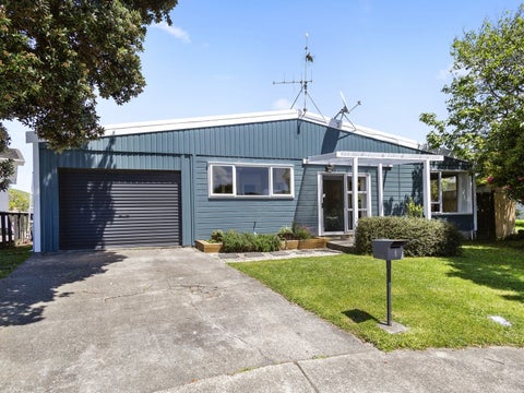 8 Cabin Lane, Whitby, Porirua
