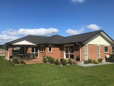 1 Madison Street, Carterton
