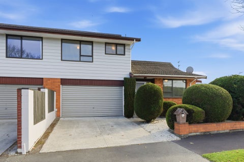 2/1 Karnak Crescent, Russley, Christchurch