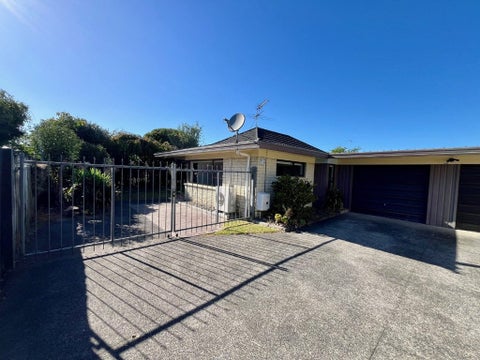 2/24 Beaumaris Way, Conifer Grove, Takanini