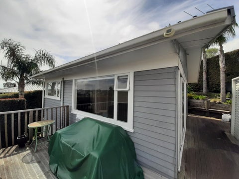 2/563 East Coast Road, Browns Bay, Auckland