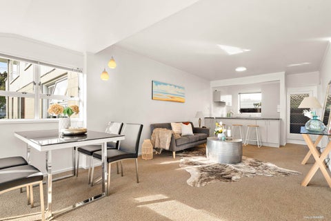 2/9 Buxton Street, Point Chevalier, Auckland