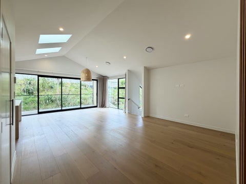 5 Fender Place, Long Bay, Auckland