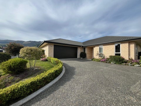 12 Harriet Court, Richmond