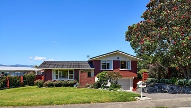 22 Reese Jones Grove, Maungaraki, Lower Hutt