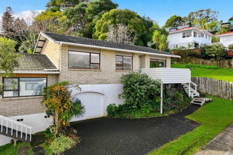 2/7 Newstead Avenue, Browns Bay, Auckland