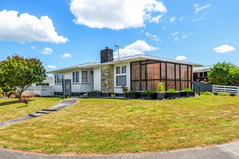 10 Wairau Place, Kelvin Grove, Palmerston North