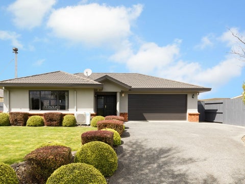 24 Fernlea Avenue, Kelvin Grove, Palmerston North
