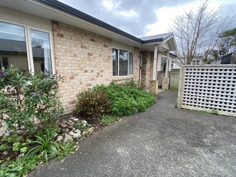 9 Hilton Road, Carterton