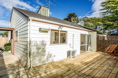 2/146 Newlands Road, Newlands, Wellington