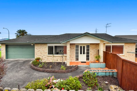 17 Pateke Drive, Takanini, Auckland