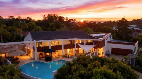 3 Holyoake Place, Chatswood, Auckland