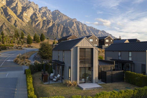 6 McKenzies Shute, Jacks Point, Queenstown