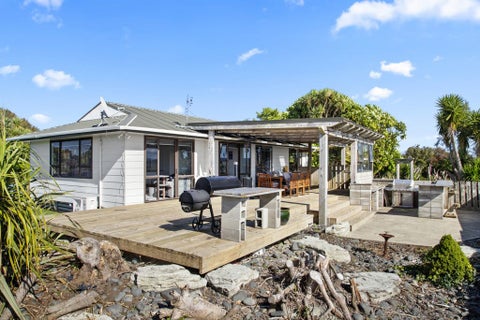 2135 Awhitu Road, Pollok, Pollok