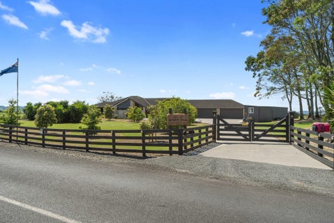 84 Wattle Road, Whangamarino