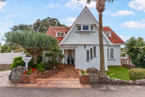 13 Quest Terrace, Mount Roskill, Auckland