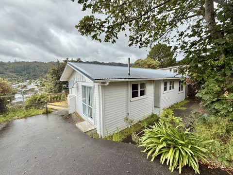 17 Amundsen Grove, Stokes Valley, Lower Hutt