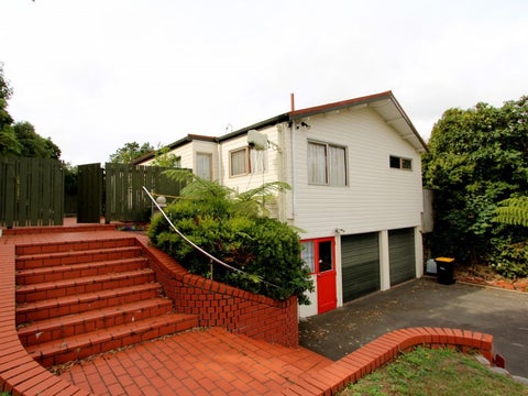 20 Tainui Terrace, Tawa, Wellington