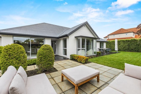 2/23D Jacksons Road, Merivale, Christchurch