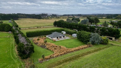 98 Erskine Road, Otatara