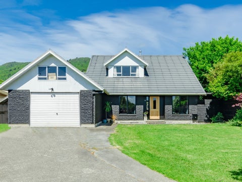 7A Lesley Grove, Waikanae