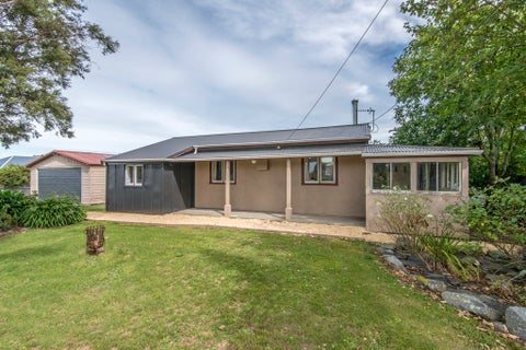 23 Pembertons Road, Sefton, Sefton