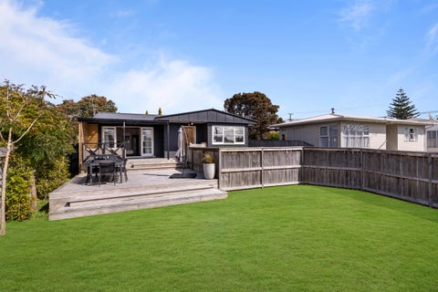 1/22 Sunnyhaven Avenue, Beach Haven, Auckland