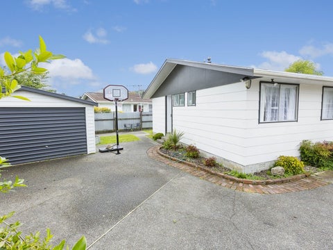 27B Shanly Street, Brown Owl, Upper Hutt