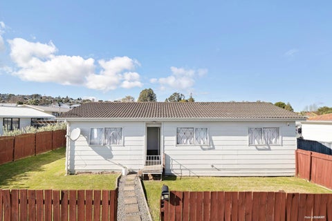 1/62 Redcrest Avenue, Red Hill, Papakura