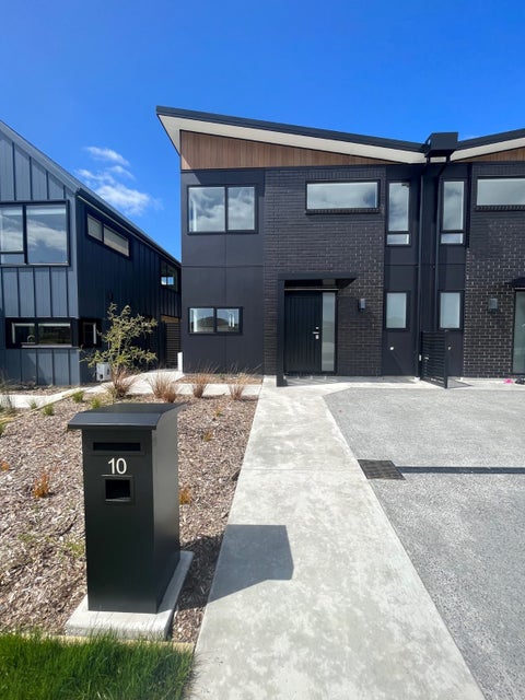 10 Dahl Drive, Wallaceville, Upper Hutt