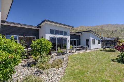 60 West Meadows Drive, Wanaka