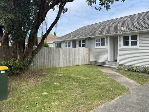 2/49 Naenae Road, Naenae, Lower Hutt