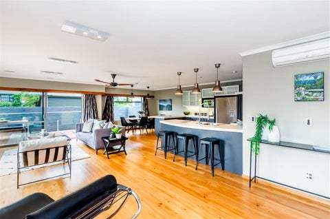 10 Matuhi Street, Waikanae