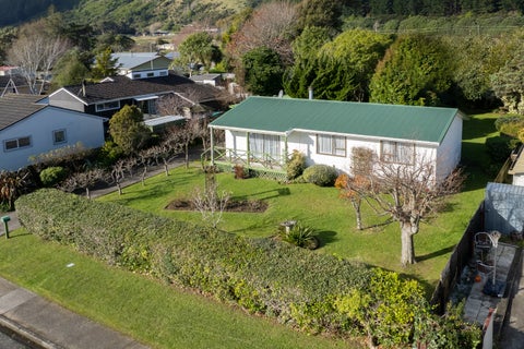 4 Buckley Grove, Paraparaumu