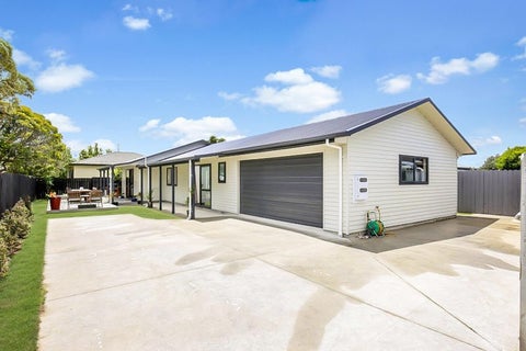 13A Albert Road, Kelston, Auckland