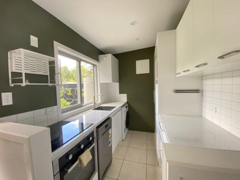 14/100 River Road, Hamilton East, Hamilton