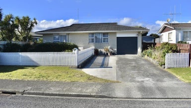 38 Norfolk Crescent, Otaki Beach, Otaki