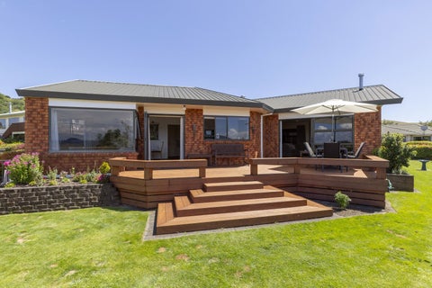 25 Kinder Street, Acacia Bay, Taupo