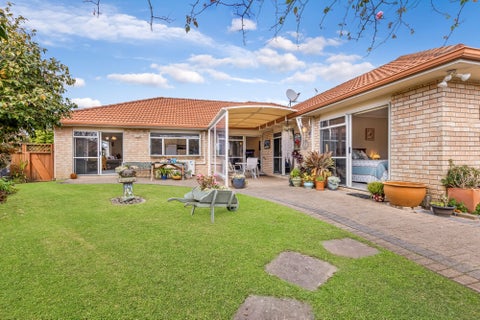 7 Highfields Terrace, Henderson, Auckland