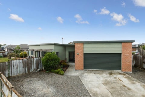 29 Walnut Grove, Kelvin Grove, Palmerston North