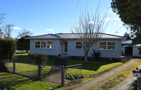 4 Massey Street, Greytown