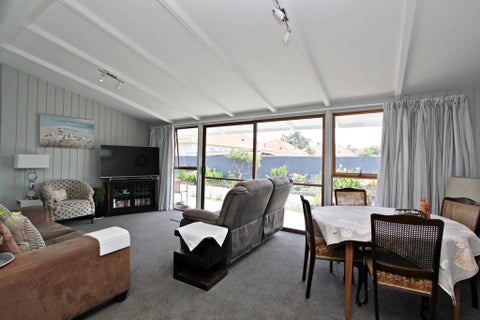 2/20 RUSSELL RD, MAREWA, NAPIER