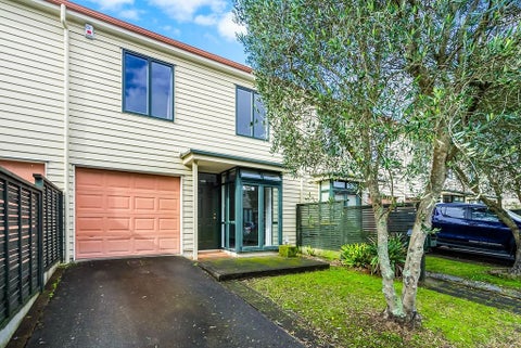 96/1 Ambrico Place, New Lynn, Auckland