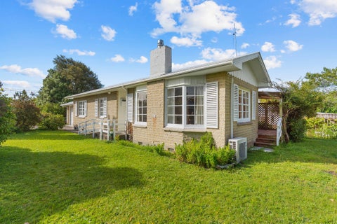 1 Skipage Grove, Featherston
