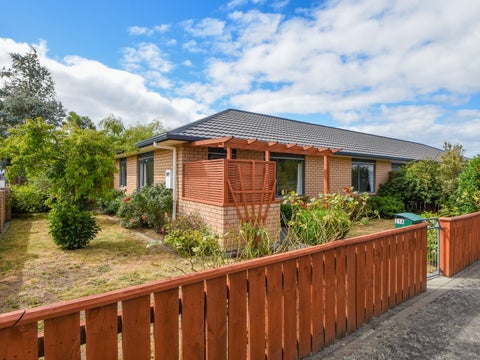 21A Rhodes Street, Carterton