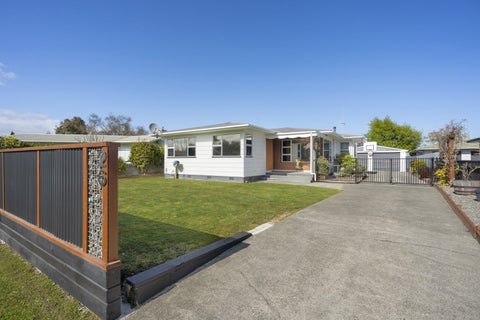 26 Dunk Place, Milson, Palmerston North