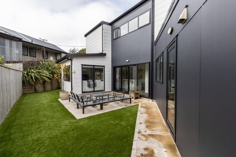 41 Glanmire Road, Newlands, Wellington