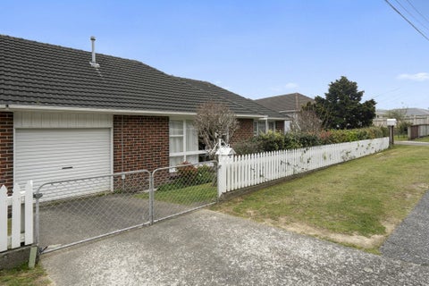 1A Isabel Grove, Wainuiomata, Lower Hutt